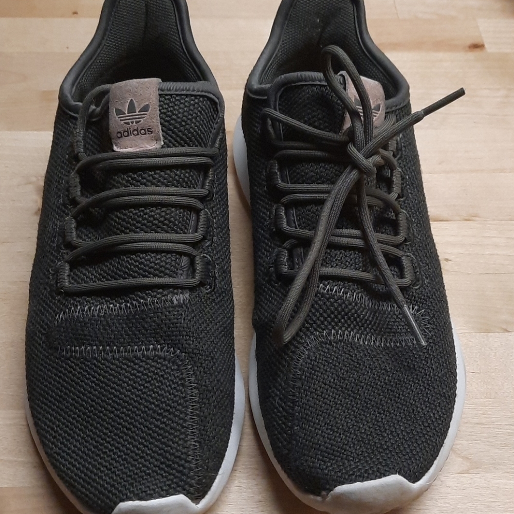 Adidas - Picture 2 of 5